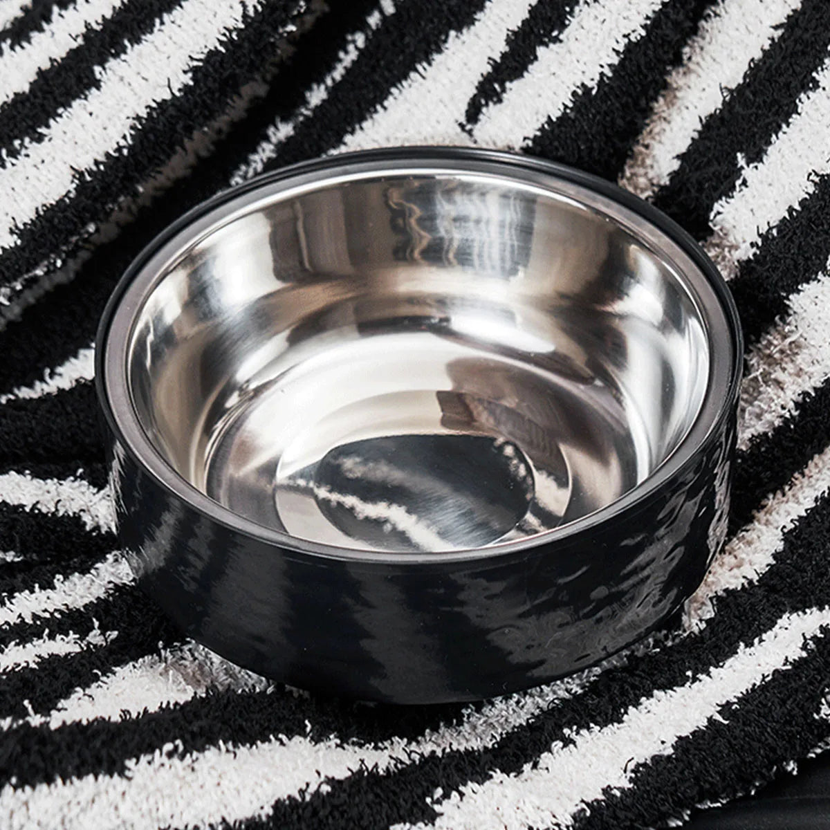 Elevated Stainless Steel Dog Bowl – Modern Raised Pet Food & Water Bowl