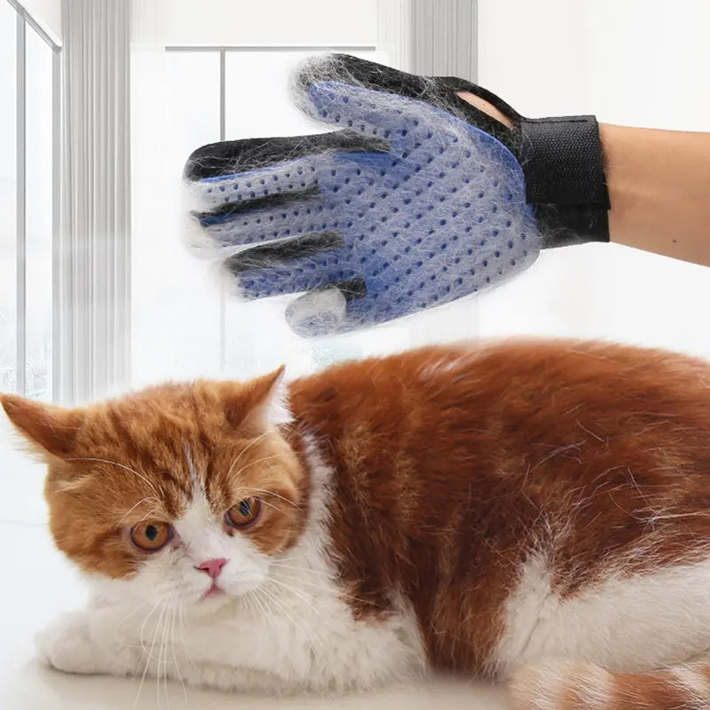 Pet Grooming Glove – Deshedding & Hair Removal Glove for Dogs & Cats
